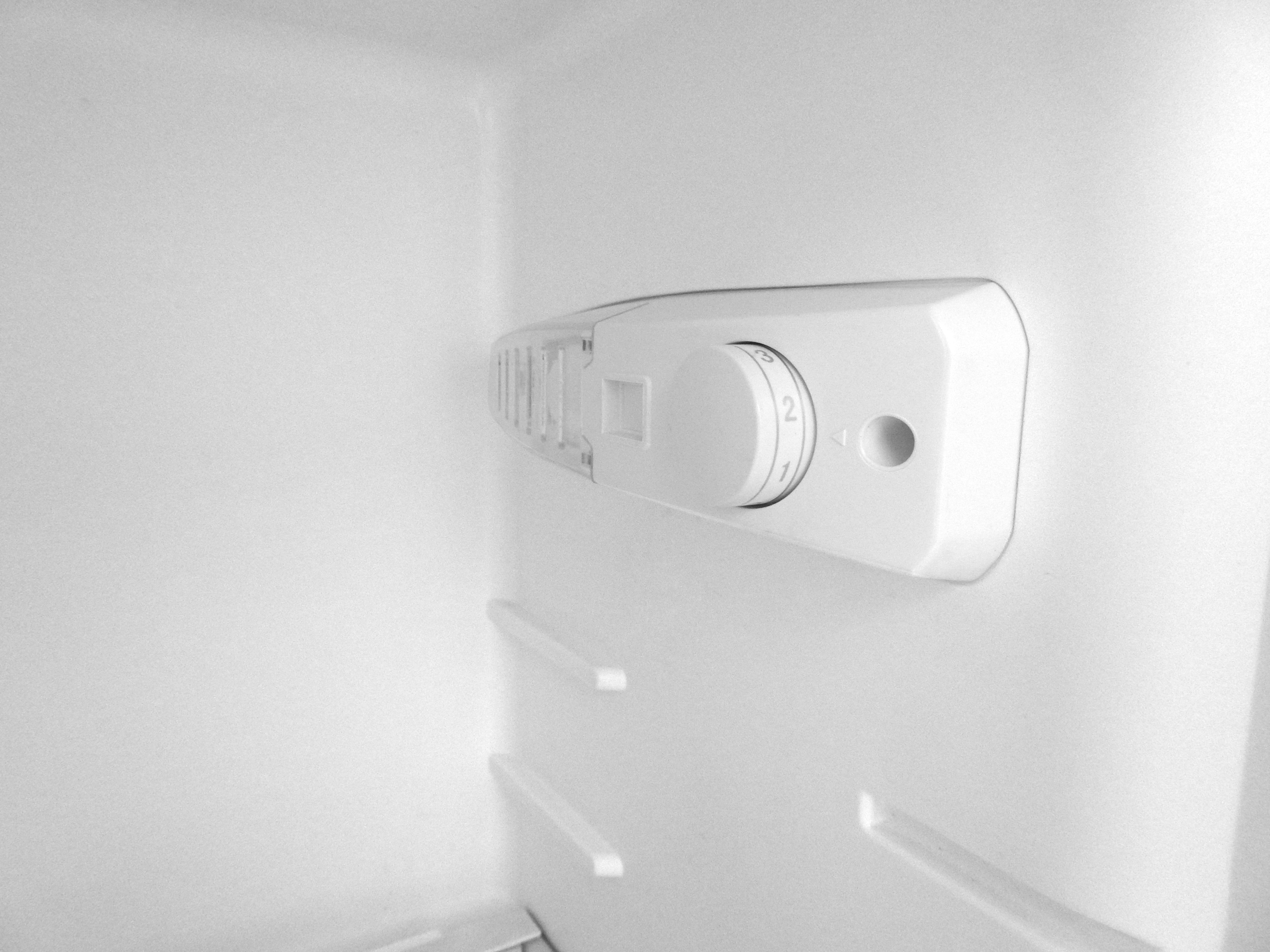 Réfrigérateur à congélateur supérieur RMF-212B/7,5 pi³